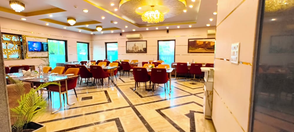 SUN HOTEL AGRA 44/50
