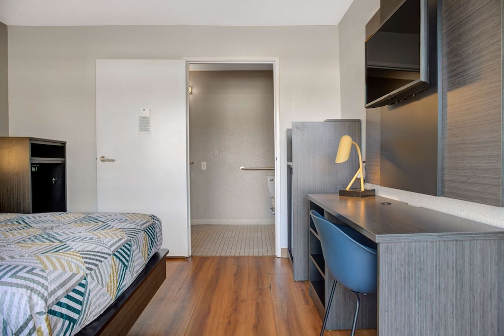 Motel6 Carson City, NV 26/66