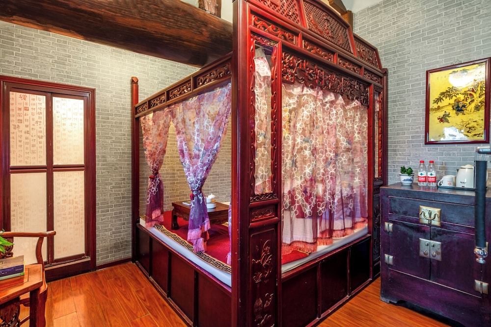 Baichanghong Inn 8/50