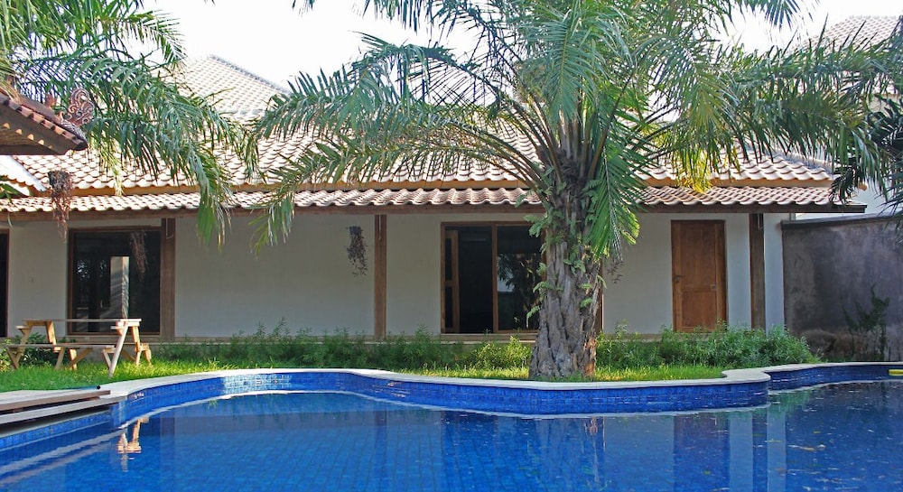 Coconut Lodge 36/50