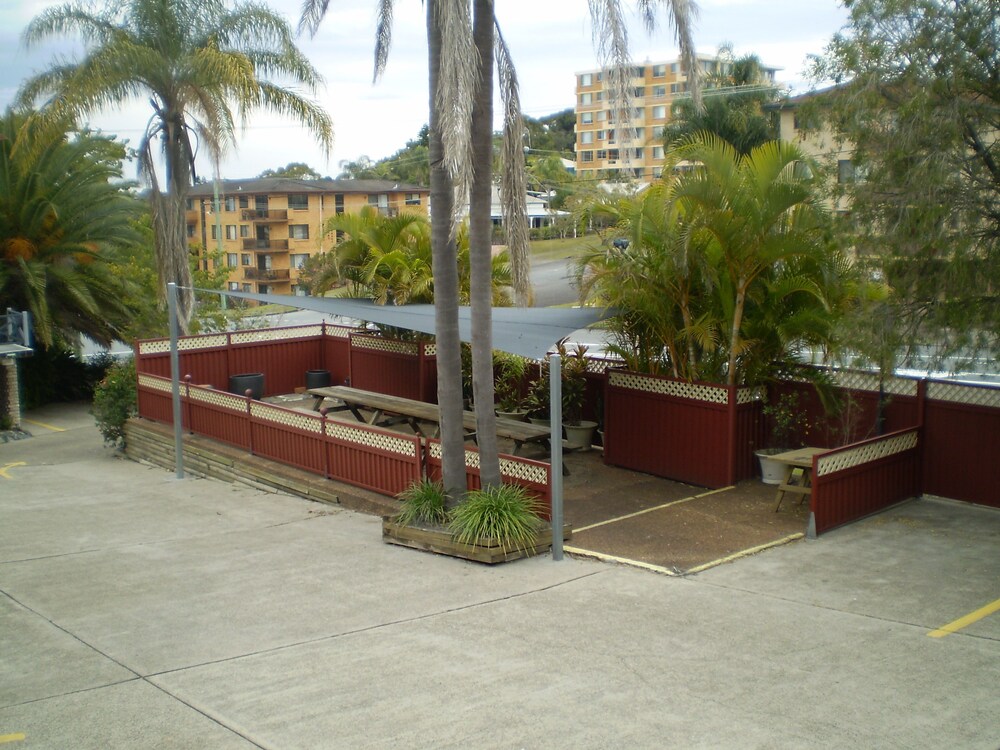 Excelsior Motor Inn 4/42