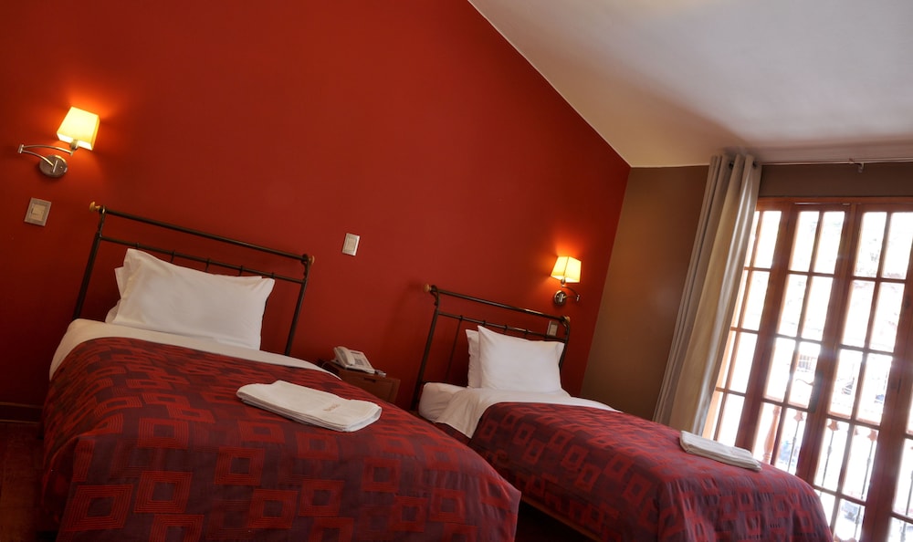 Mamasara Hotel 7/27