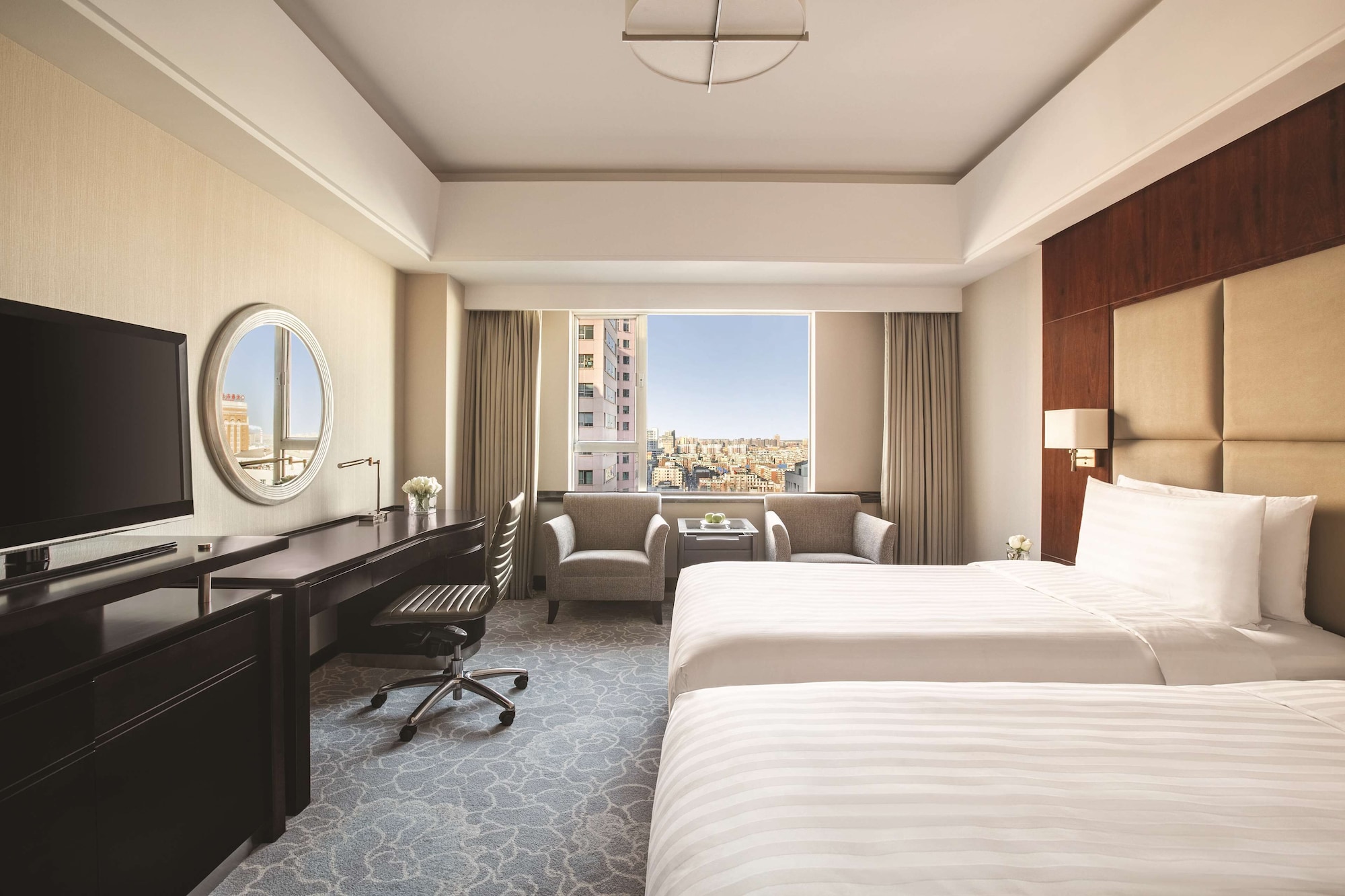 Deluxe, King Bed