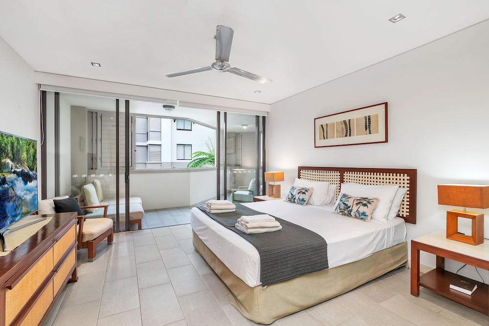Apartment 316 at Sea Temple Palm Cove 17/50