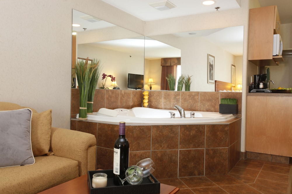 Stonebridge Hotel Dawson Creek 37/48