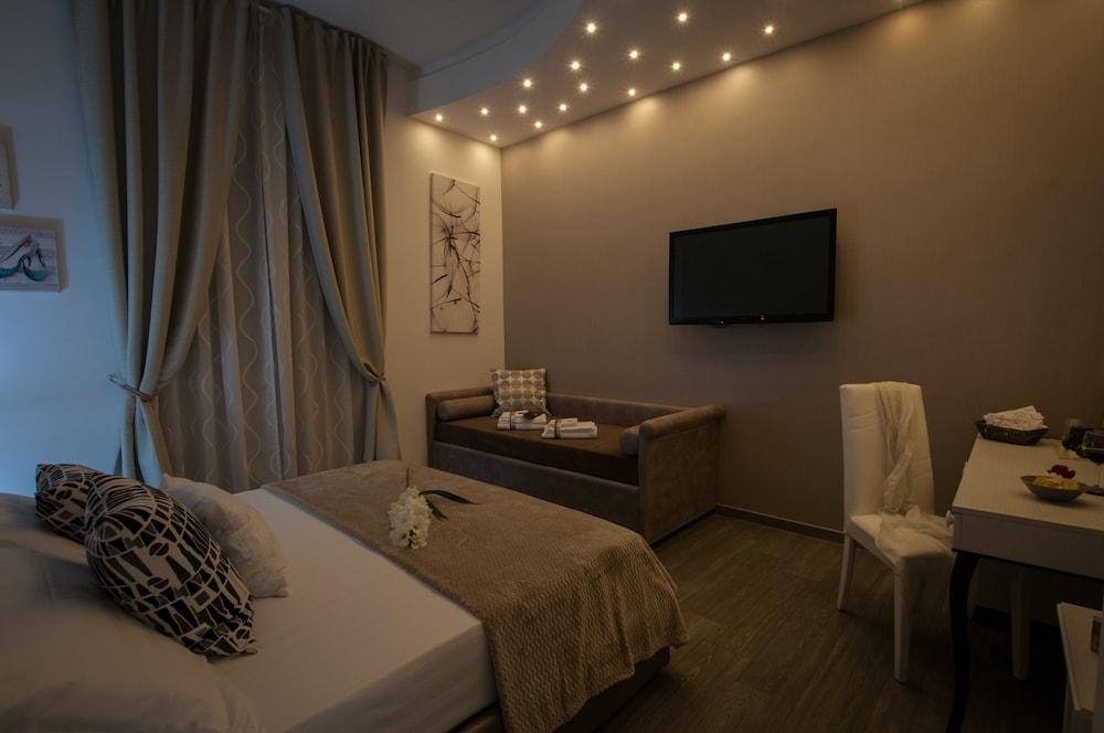 Elenoire Rooms & Suite 31/48