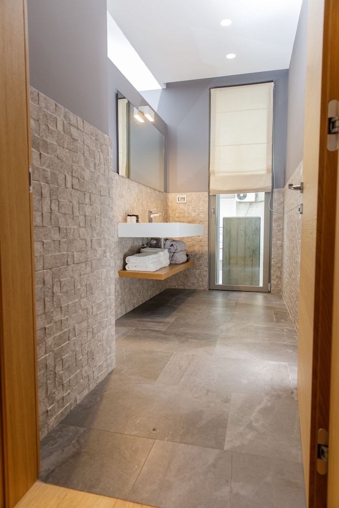 Buze Boutique Hotel 33/33