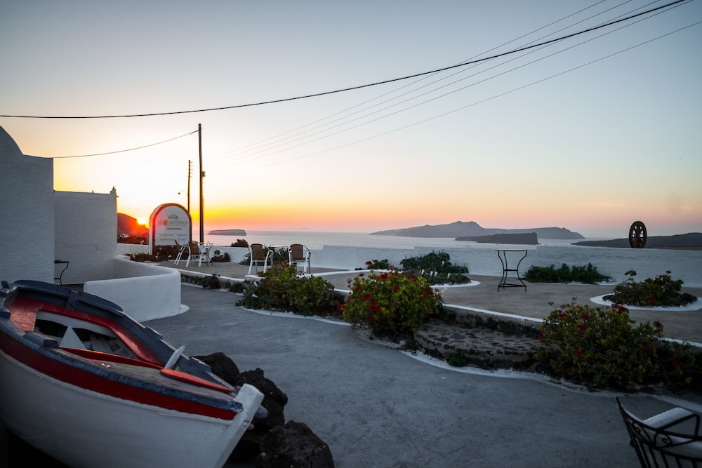 Villa Iliovasilema Santorini 45/50