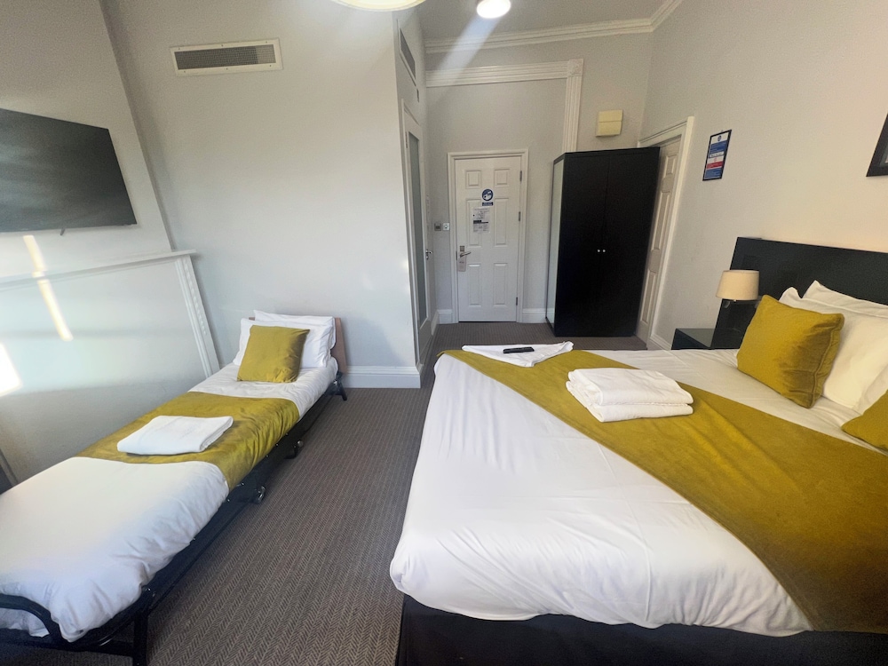 Bloomsbury Palace Hotel 8/50