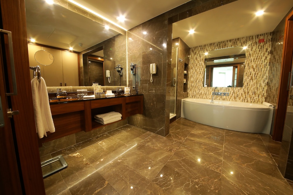 Cevahir Hotel Istanbul Asia 49/50