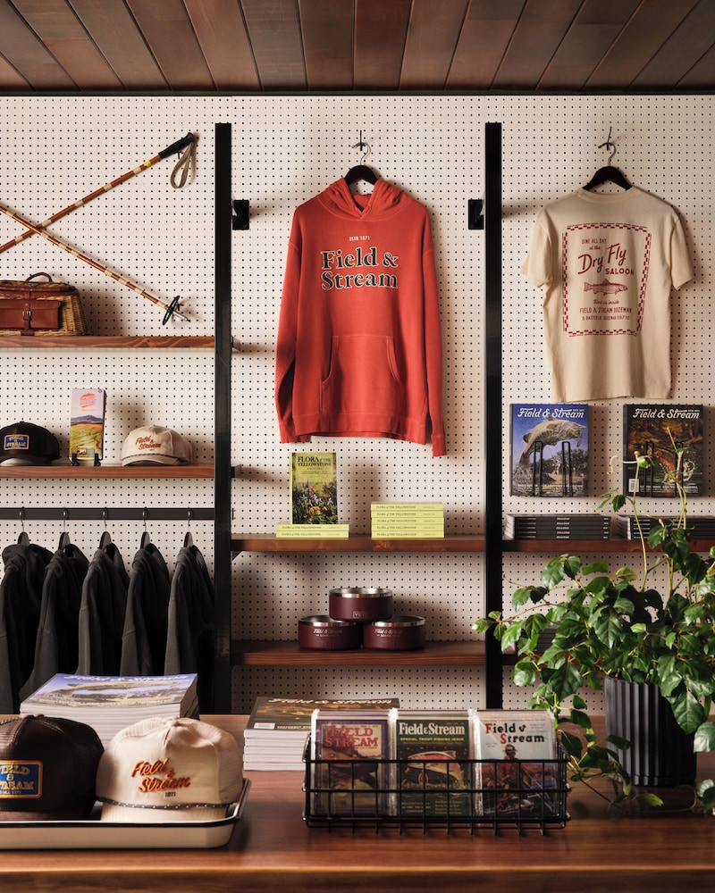 Field & Stream Lodge Bozeman 5/53