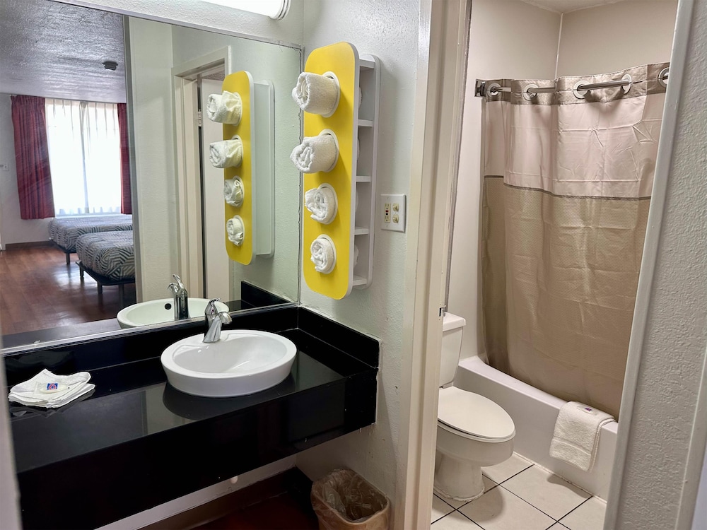 Motel6 West Monroe, LA 58/60