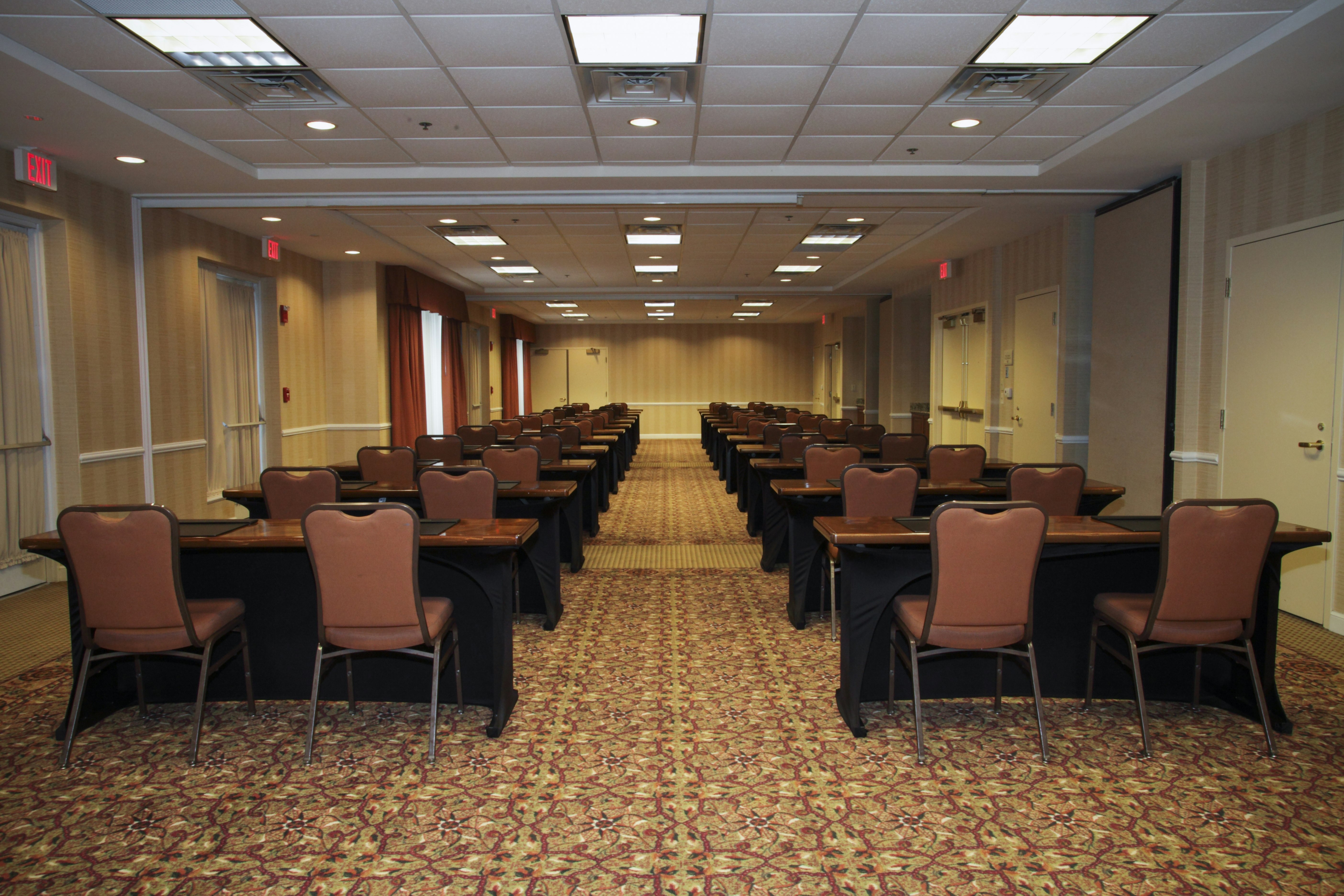Hilton Garden Inn Chicago/Oakbrook Terrace 8/11