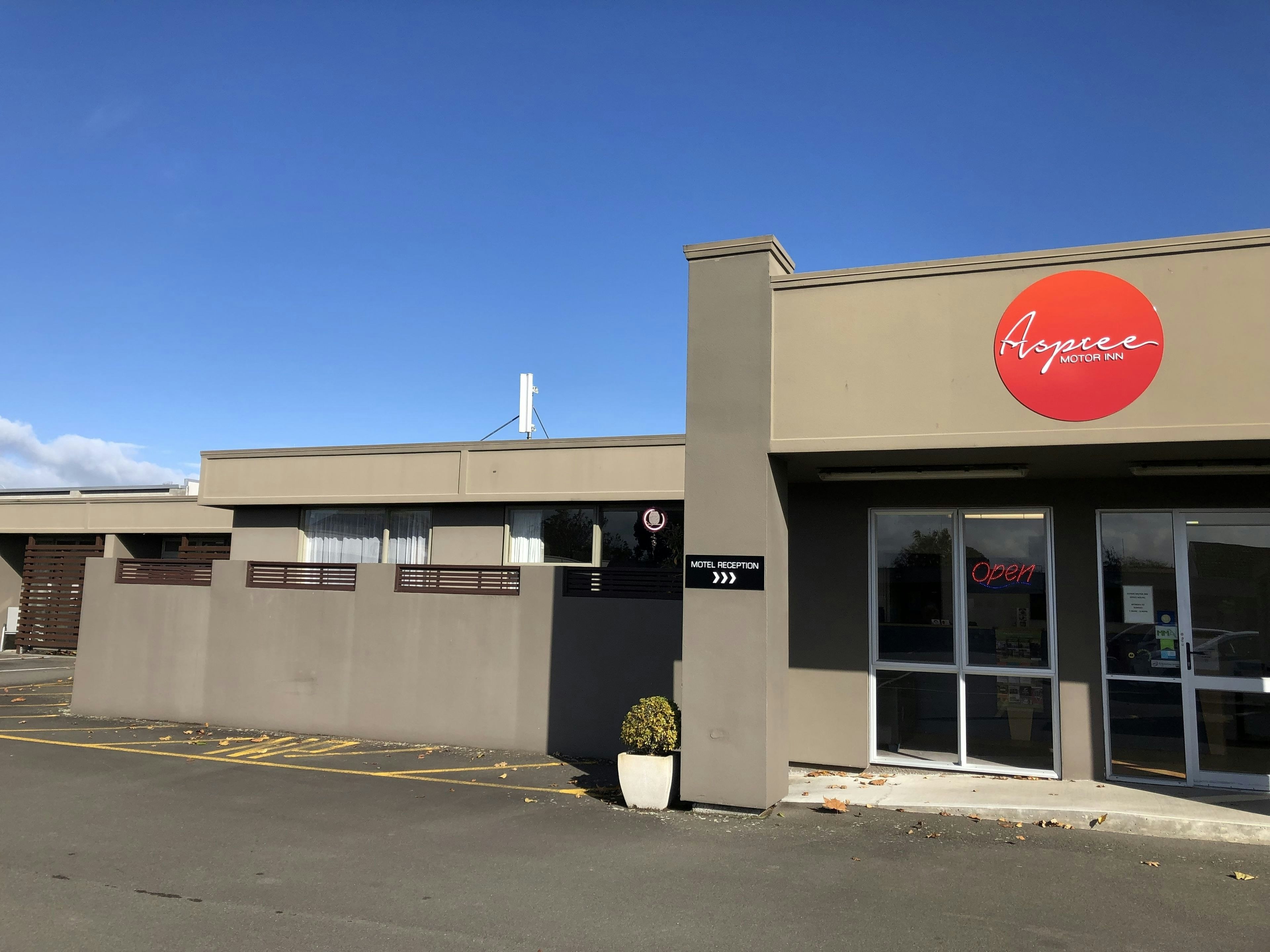 Aspree Motor Inn 2/49