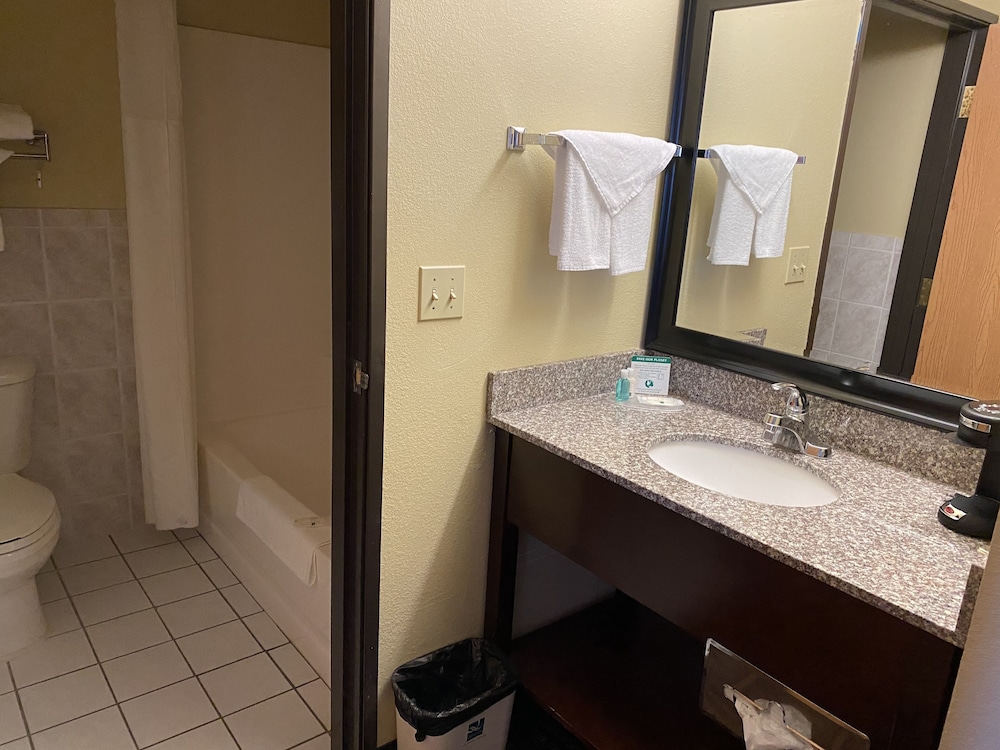 Quality Inn Bolingbrook I-55 47/47