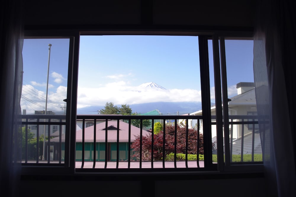 K S House Fuji View Hostel 6/62