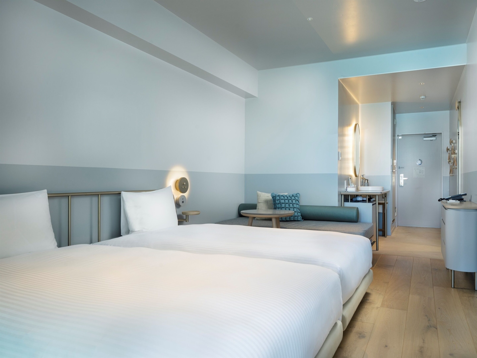 ROOM, TWIN BEDS, SOFA
