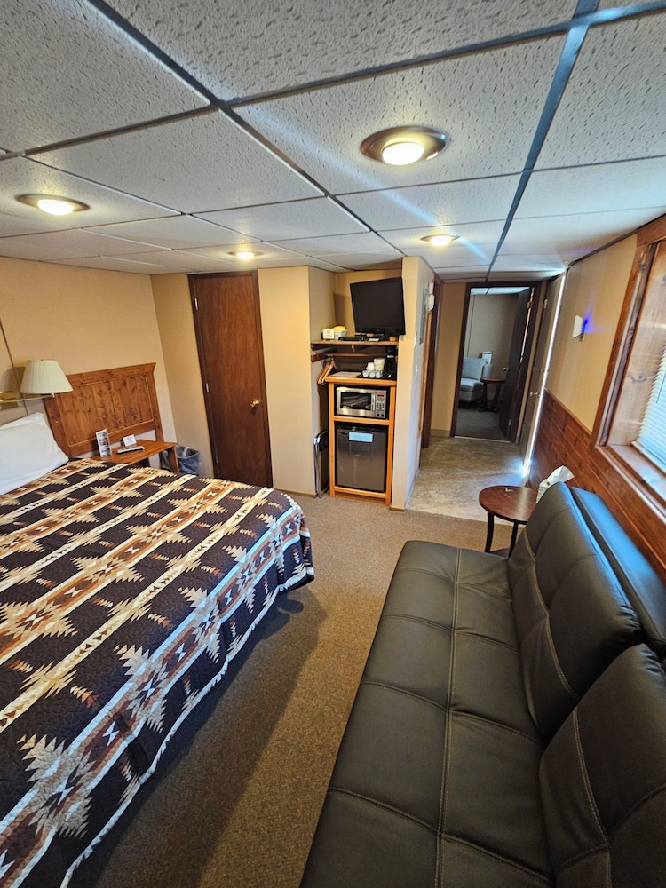 Hulett Motel 13/37