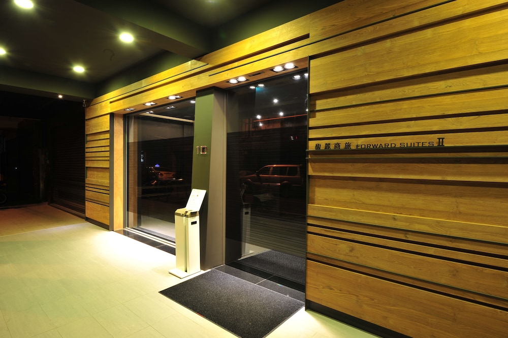 Forward Suites II 20/34