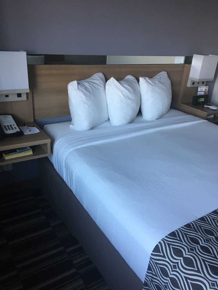 Microtel Inn And Suites By Wyndham Moorhead Fargo Area 22/39