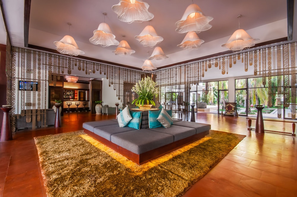 THE PRIVILEGE FLOOR BY LOTUS BLANC 22/40