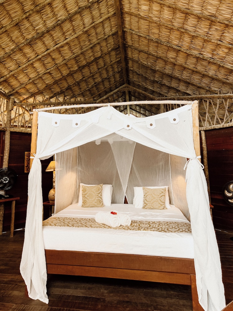 Villa Sabia Eco Bungalows 7/50