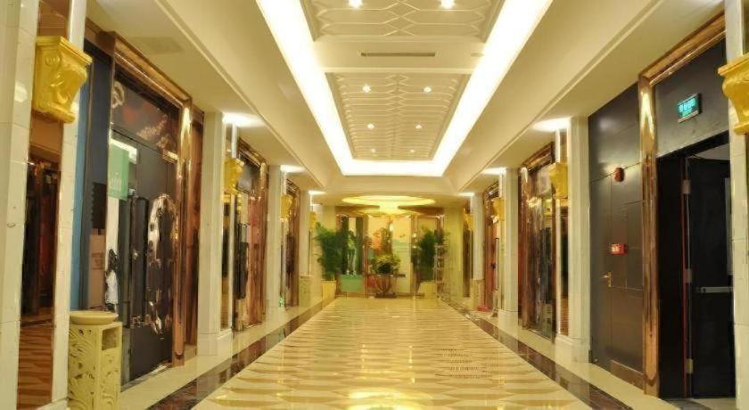 Country Garden Phoenix Hotel Yunfu 6/35