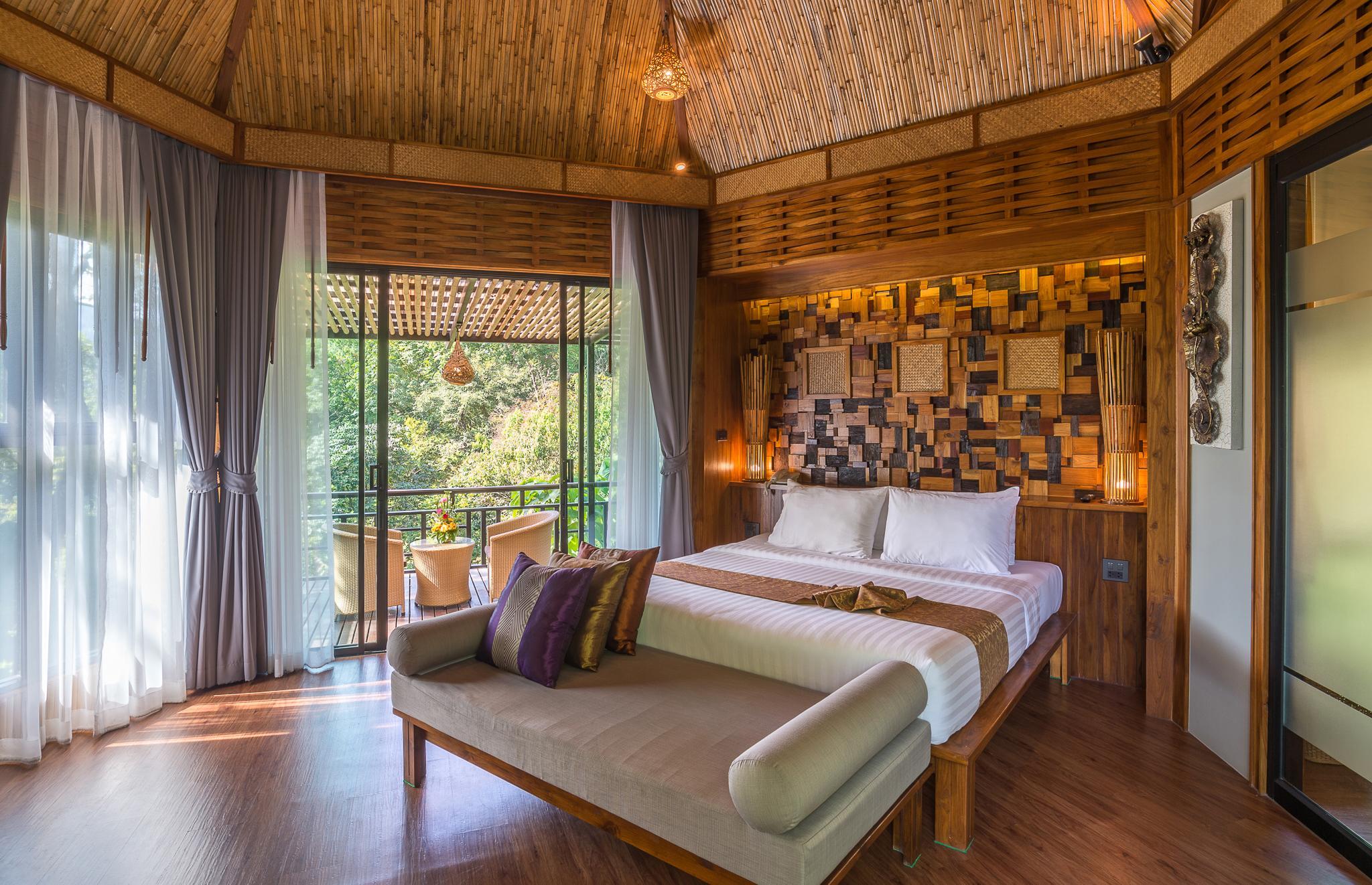 Tree Top, King Bed, with View