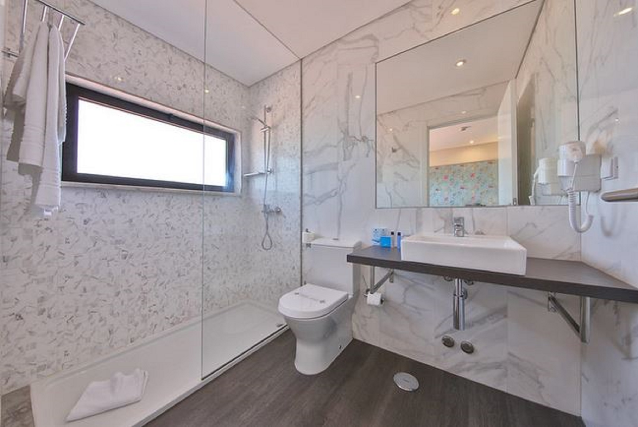 غرفة بريميوم بسرير مزدوج أو سريرين منفصلين، Aguahotels Alvor Jardim 2/2