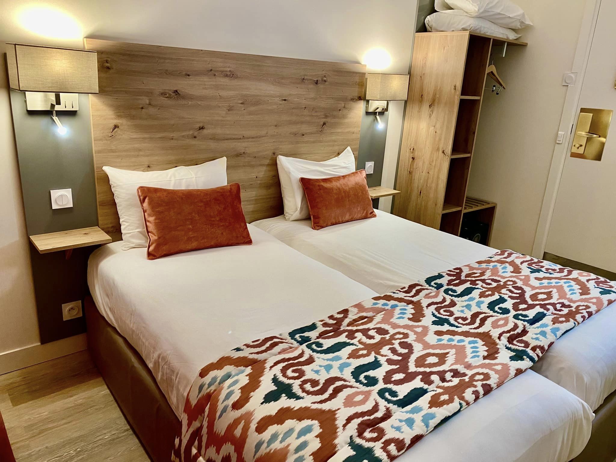 Room, Twin Beds