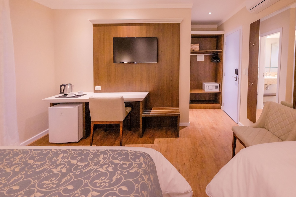 HOTEL JARDINS DA COLINA 34/76