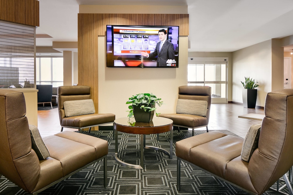 TOWNEPLACE SUITES KANSAS CITY AIRPORT 19/40