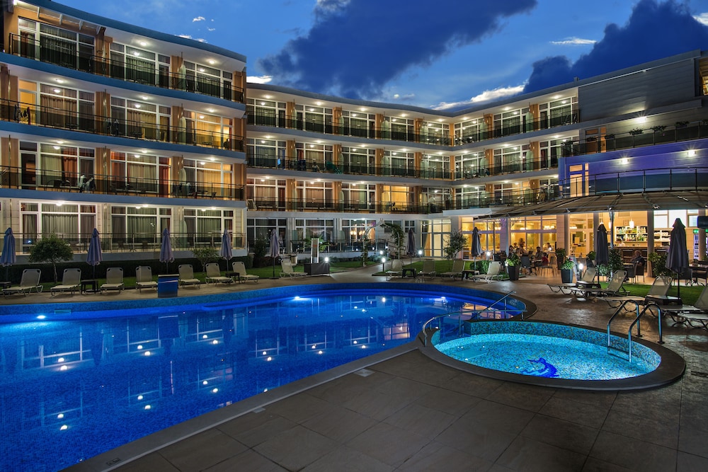 Miramar Hotel 9/50