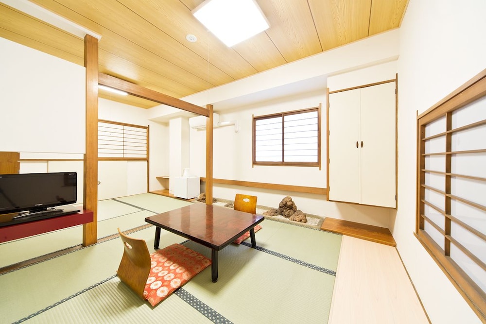 Business Hotel Yamashiro 20/22