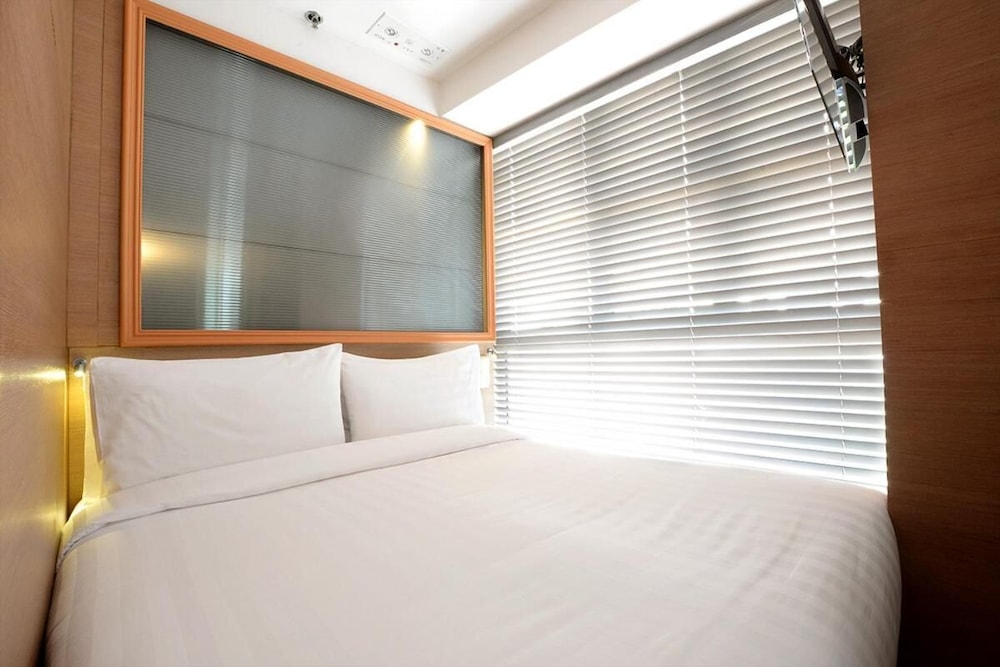 Bluejay Residences 15/40