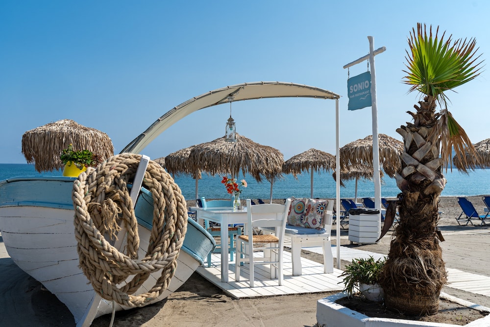Sonio Beach Hotel 47/57