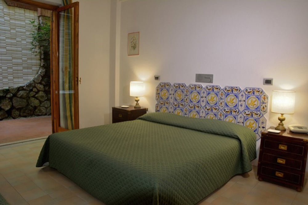 Grand Hotel De Rose 16/65