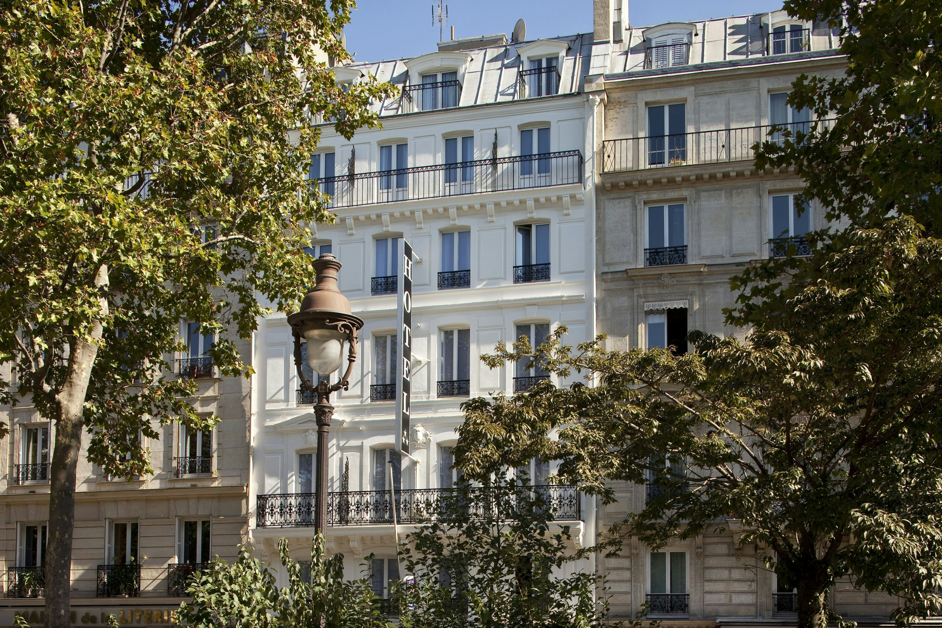 Hotel Marais Bastille 2/49