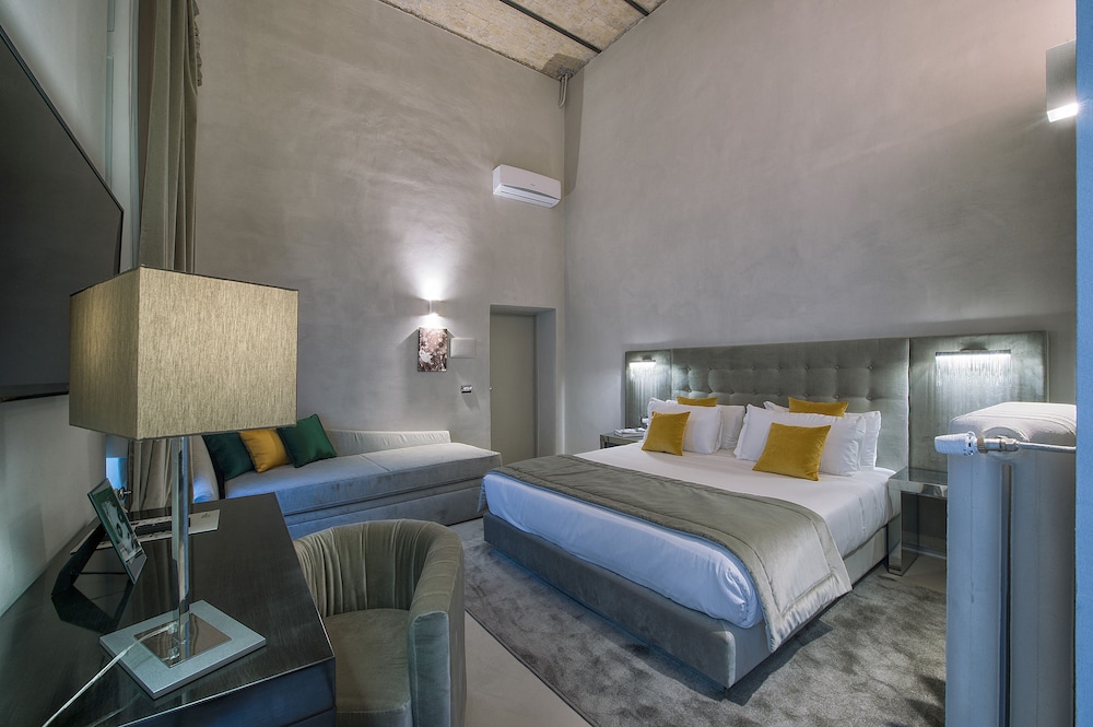 Terrace Pantheon Relais 12/71