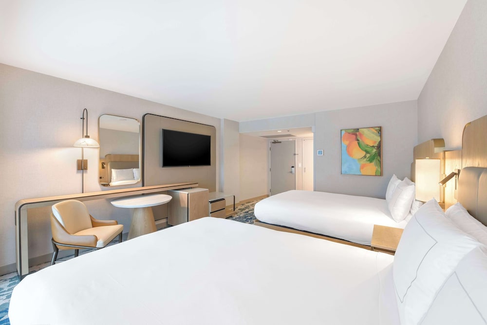 STUDIO, 2 QUEEN BEDS