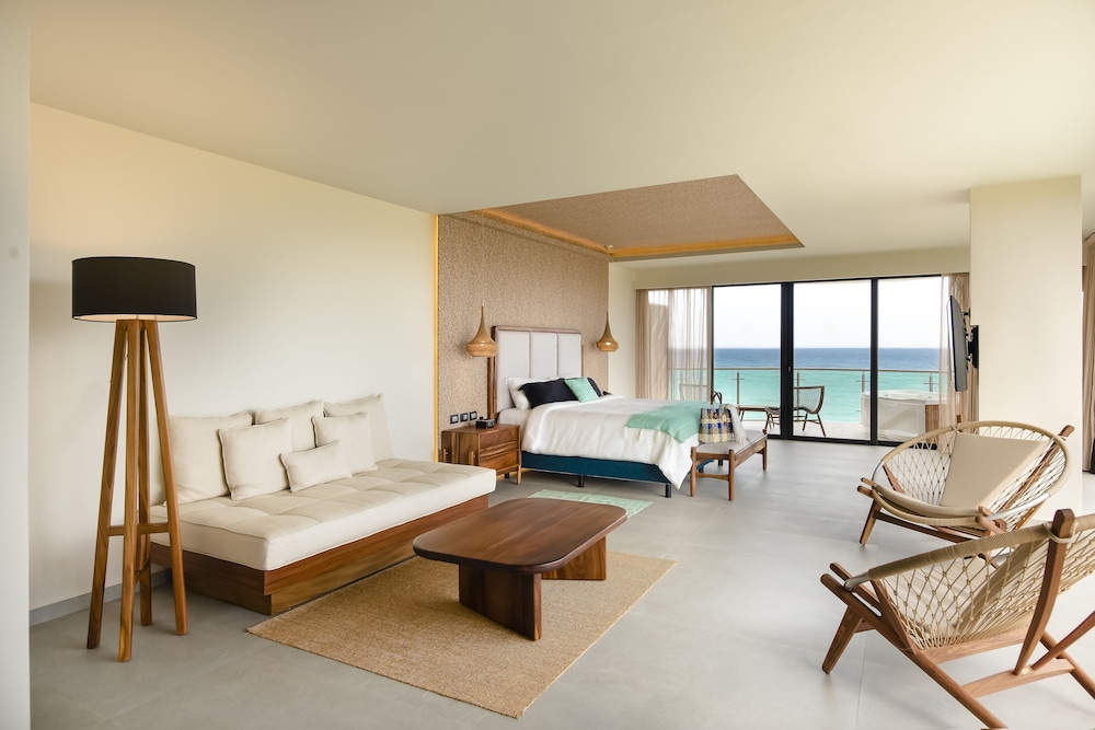 Mvngata Beach Hotel 12/50