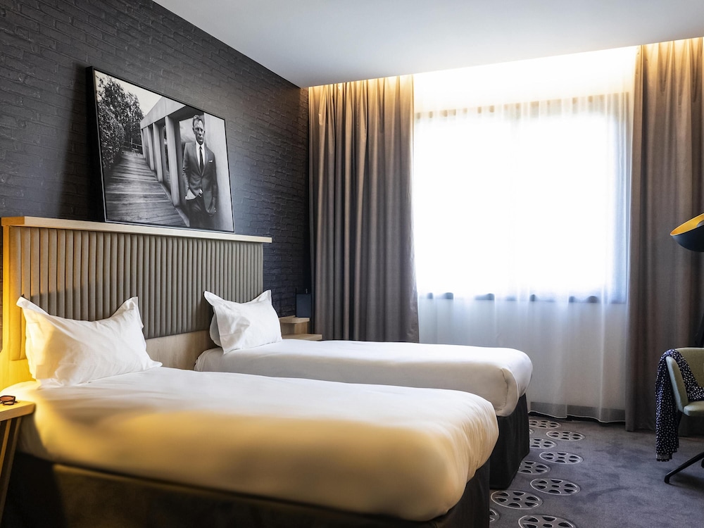 Room, Twin Beds