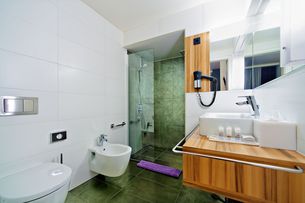 BOHEM ART HOTEL 13/59