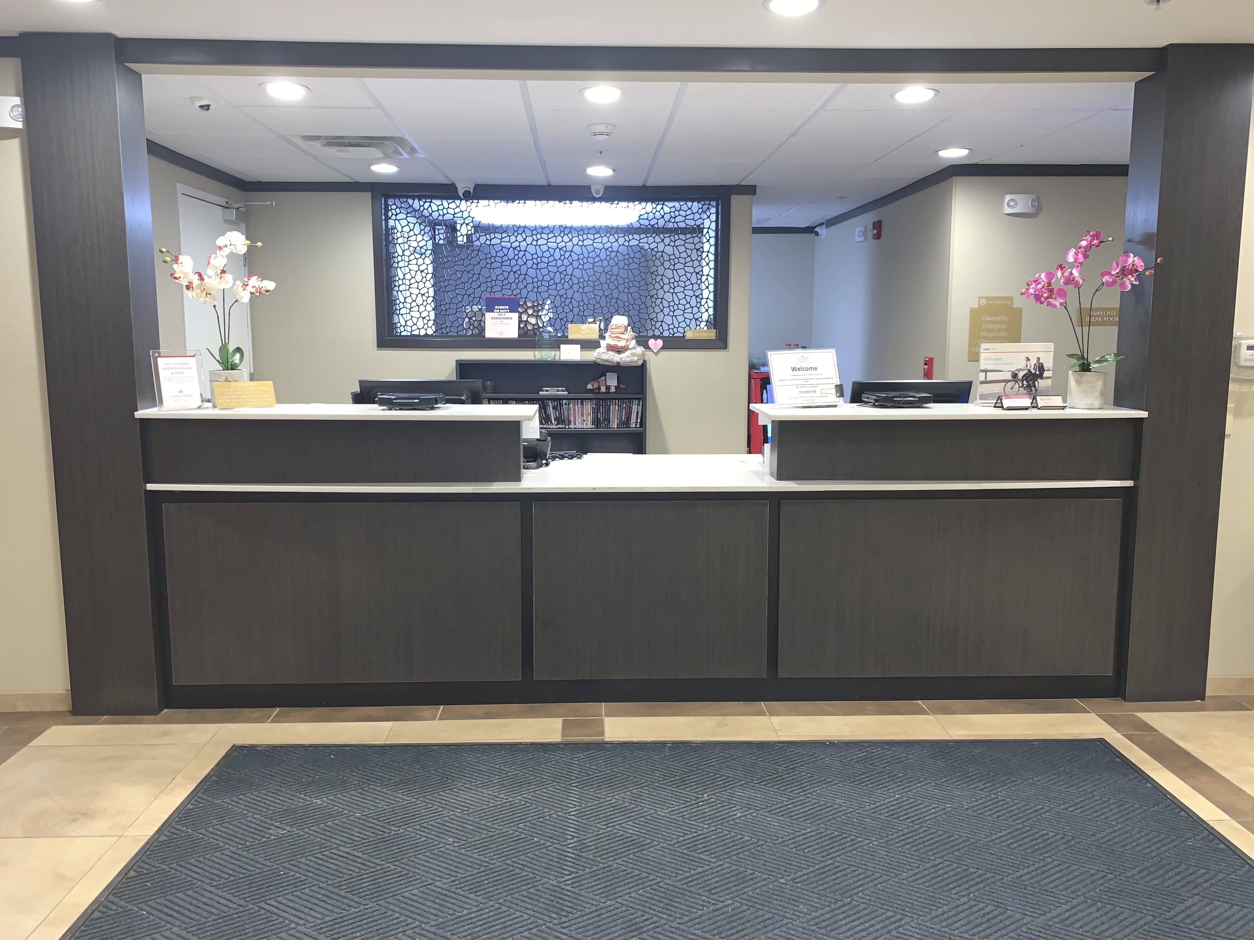 CANDLEWOOD SUITES BELLE VERNON 6/43