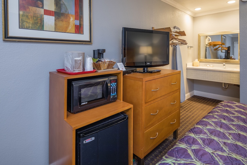 Soma Park Inn – Civic Center 36/50