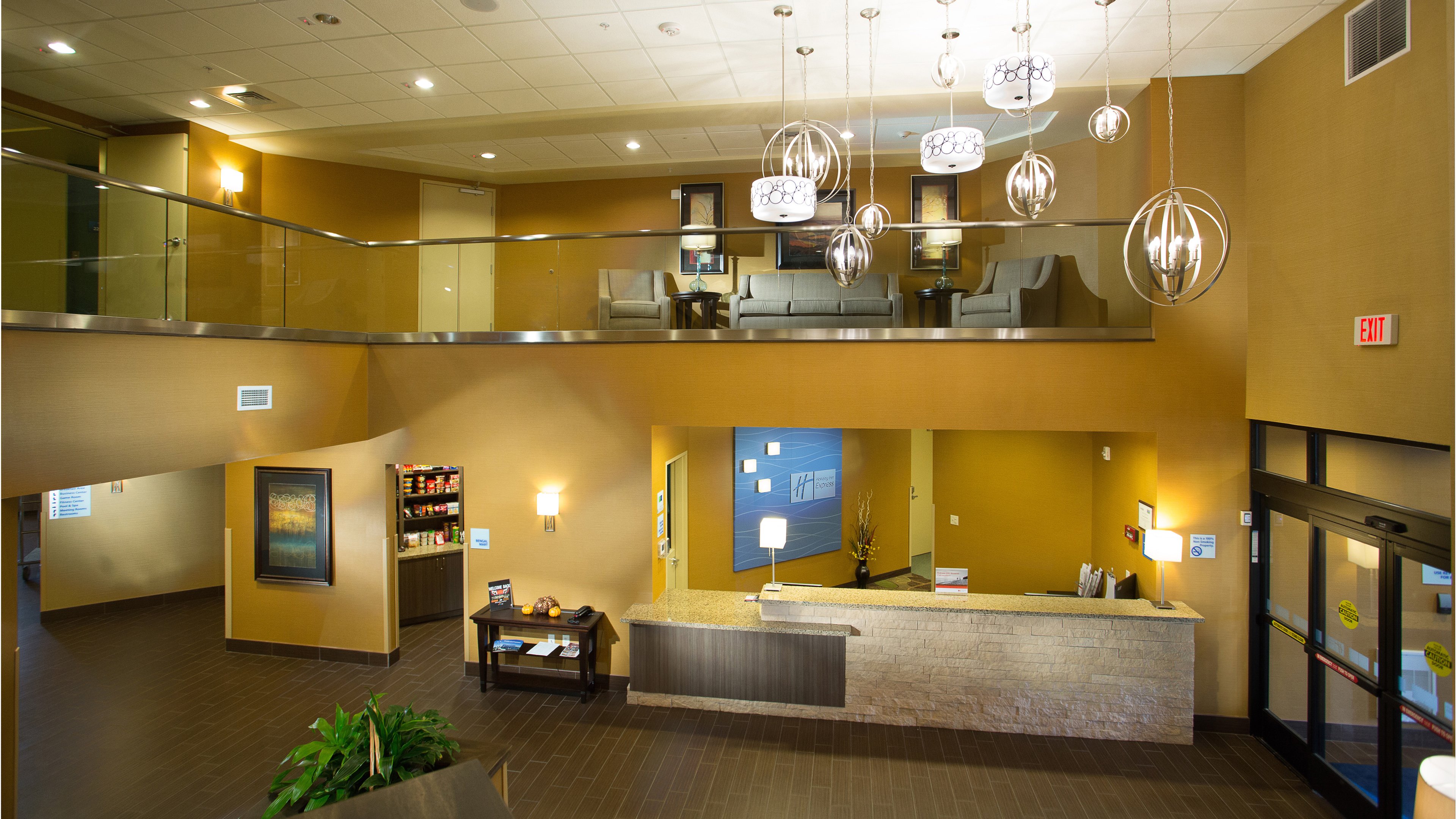 Holiday Inn Express Suites Pocatello 13/97