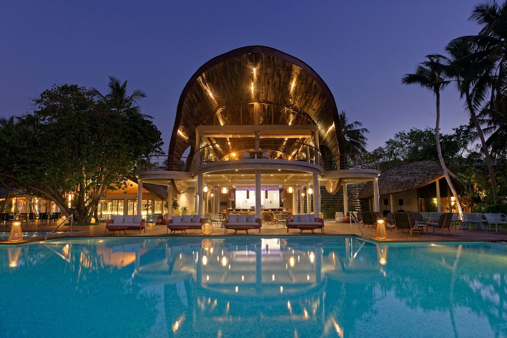 OUTRIGGER Maldives Maafushivaru Resort 1/50