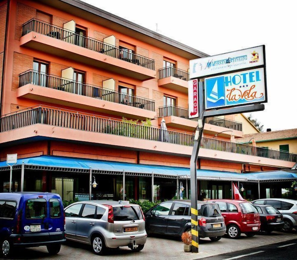 La Vela Hotel 51/57