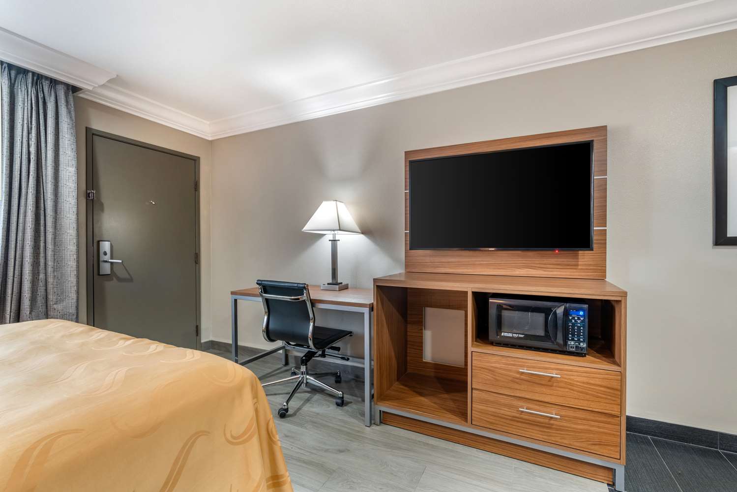 Quality Inn And Suites Vacaville, CA 20/22