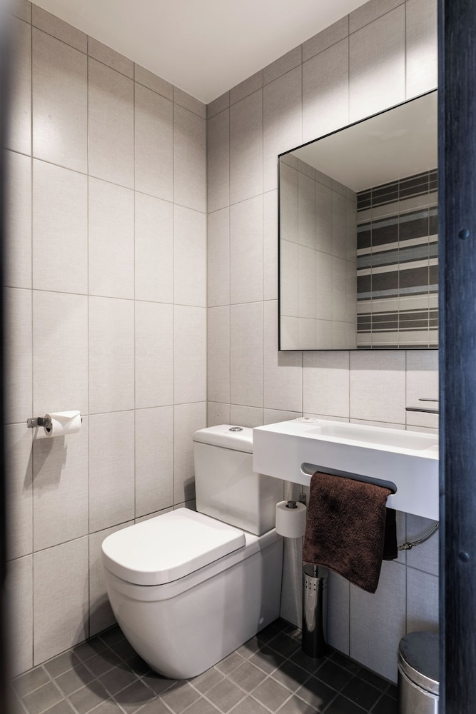JOHAN SPA HOTEL 47/50